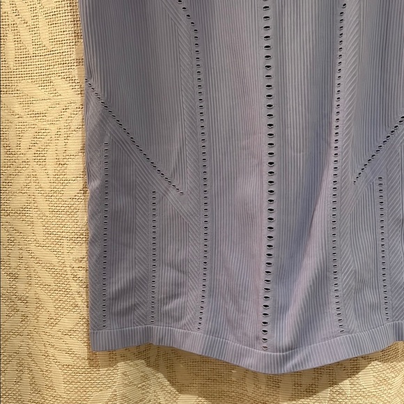 Stylish Blue Sleeveless Top - Picture 9 of 9